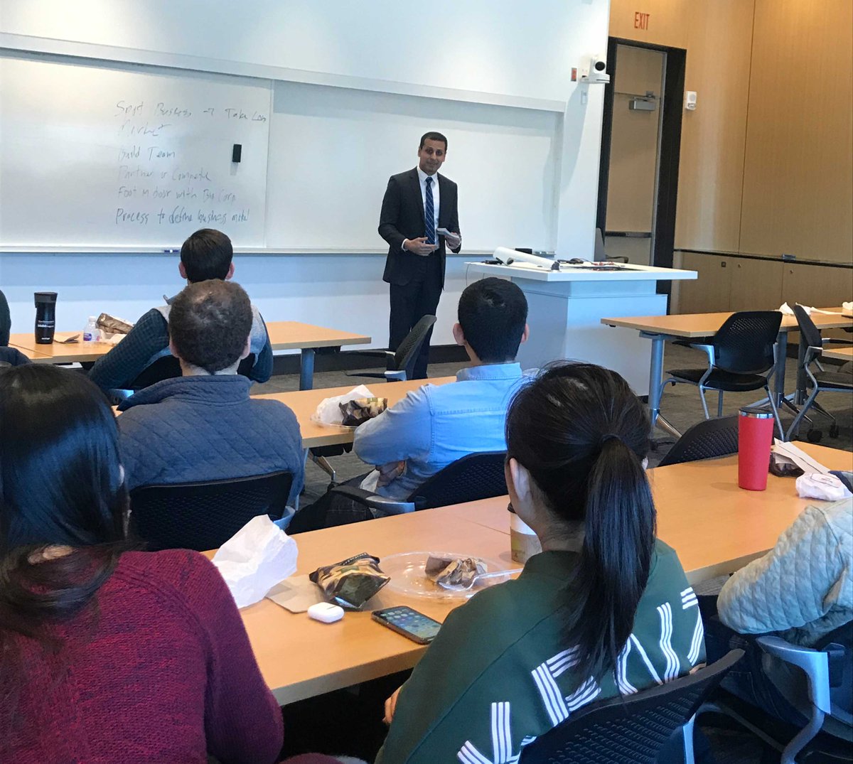 DealRoom tweet media