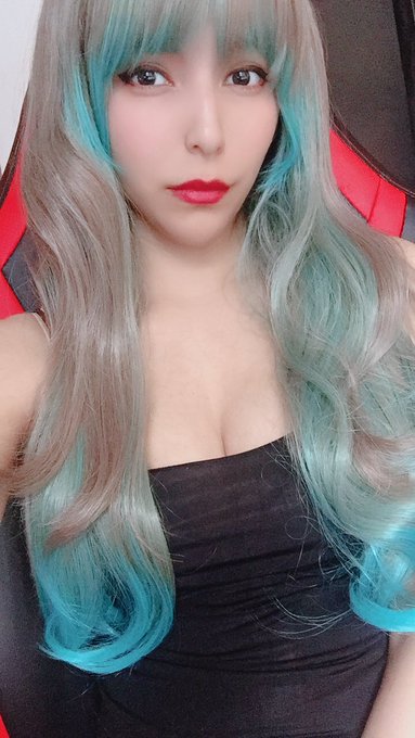 Watch Ary Vilchis's leaked NSFW photo on TwXstars