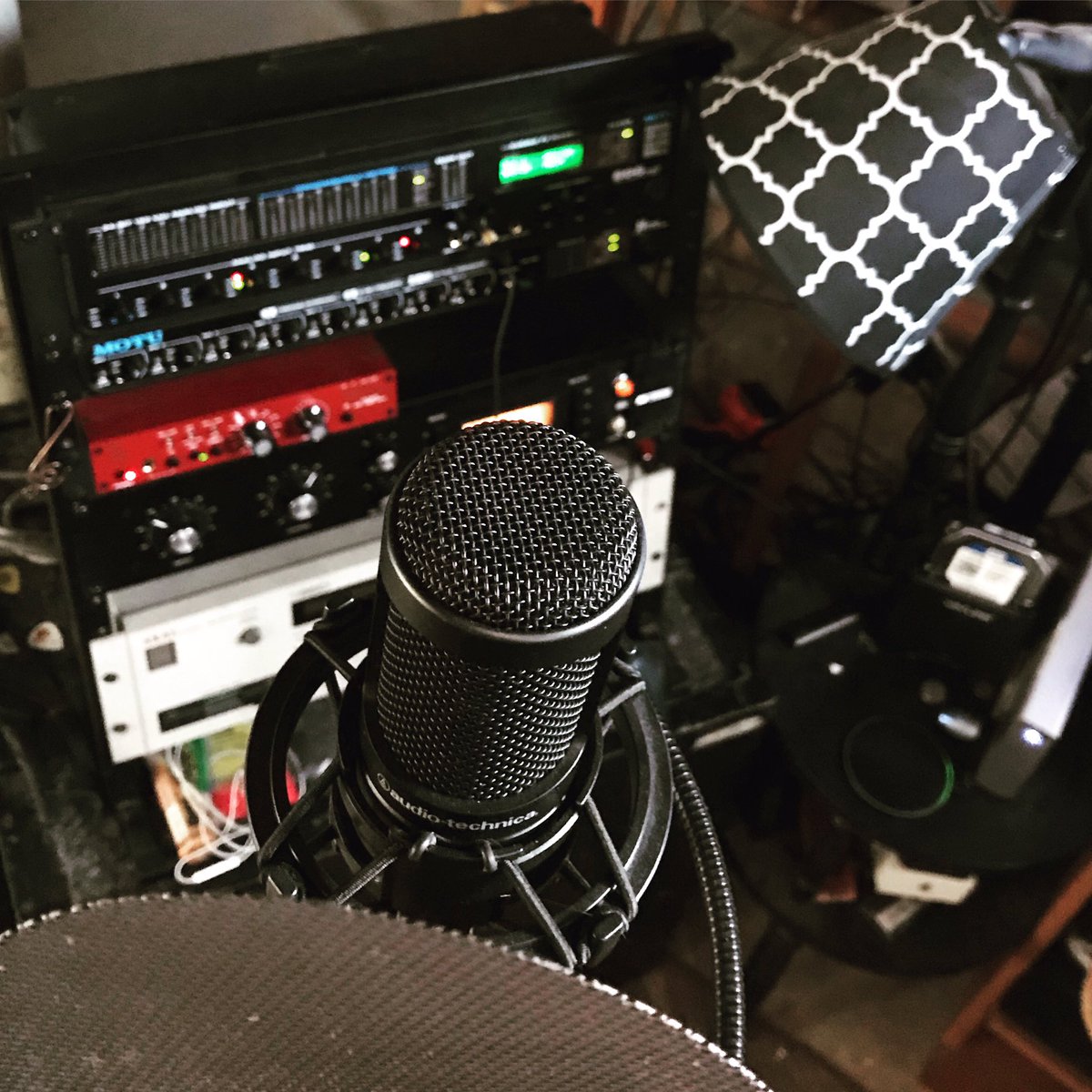 NoiseRelay's tweet photo. Music video for “Know” this Friday. .
.
.
.
.
.
#Nashville #noiserelay #recording #recordingstudio #gearporn #audioengineer #punk #punkrock #rocknroll #rockandroll #studio #audio #music #vocals https://t.co/IiZFadkecM
