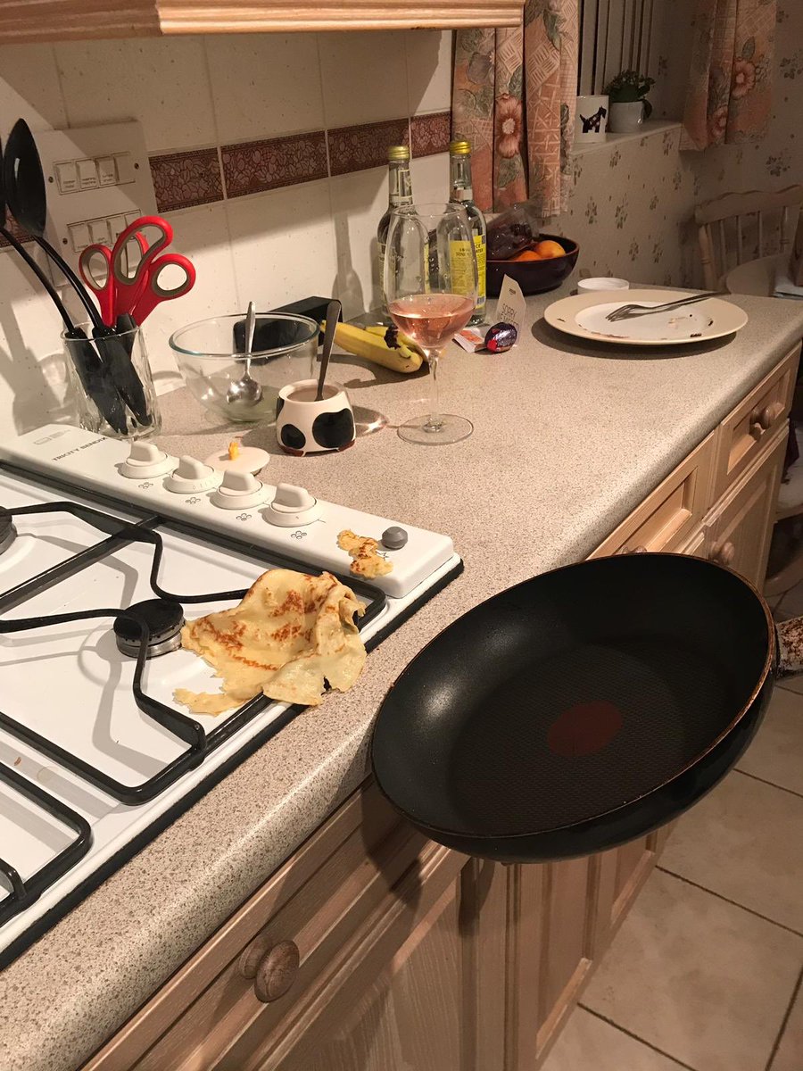kirstie_diatom's tweet photo. An accurate representation of my pancake skills (and my life) #abitofamess #sponsoredbywine https://t.co/8oC3Dy6ldf