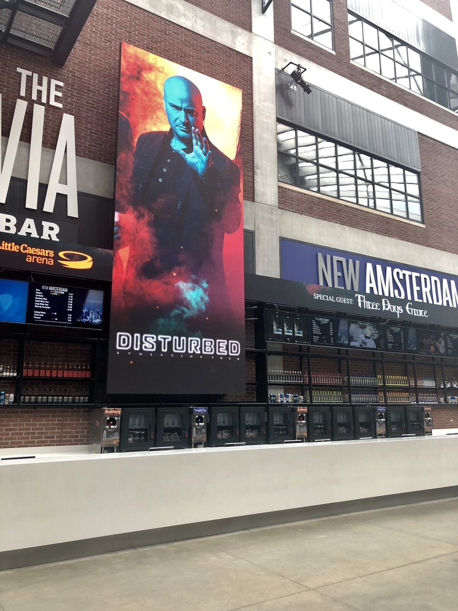 LCArena_Detroit's tweet photo. Behind-the-scenes ๐ #EvolutionWorldTour https://t.co/iEjiIcO1zV