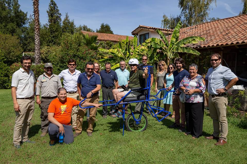 _Inclub_'s tweet photo. ¡ ​🇺 🇳 🇦 🇪 🇽 🇨 🇪 🇱 🇪 🇳 ​🇹 🇪 🇳 🇴 ​🇹 🇮 🇨 🇮 🇦 !
Fundación Trekkingchile apoyando la inclusión en el senderismo,  dona monociclo a CONAF Maule, el cual será llevado a la RN Altos del Lircay para tenerlo a disposición de las personas en situación de discapacidad. https://t.co/e8u9UjbFdH