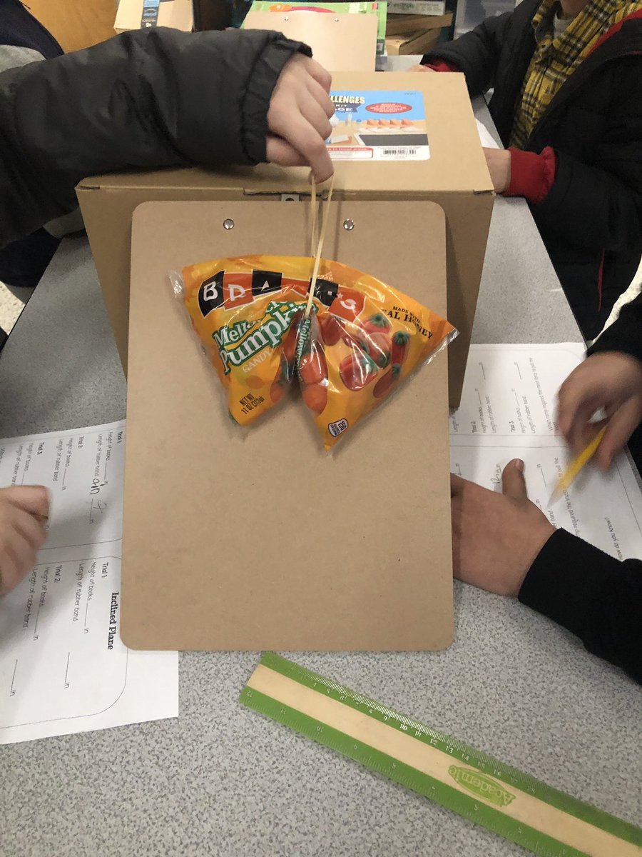 Elem_InnovaSHAN's tweet photo. Third grade #simplemachines with a focus on the inclined plane and lever; drawing conclusions about how the location of the fulcrum and the slope of the inclined plane impact the amount of force needed @Henrico_Steam #STEAM #idreamofsteaming #hlp #criticalthinker https://t.co/v0T6yzEIJ0