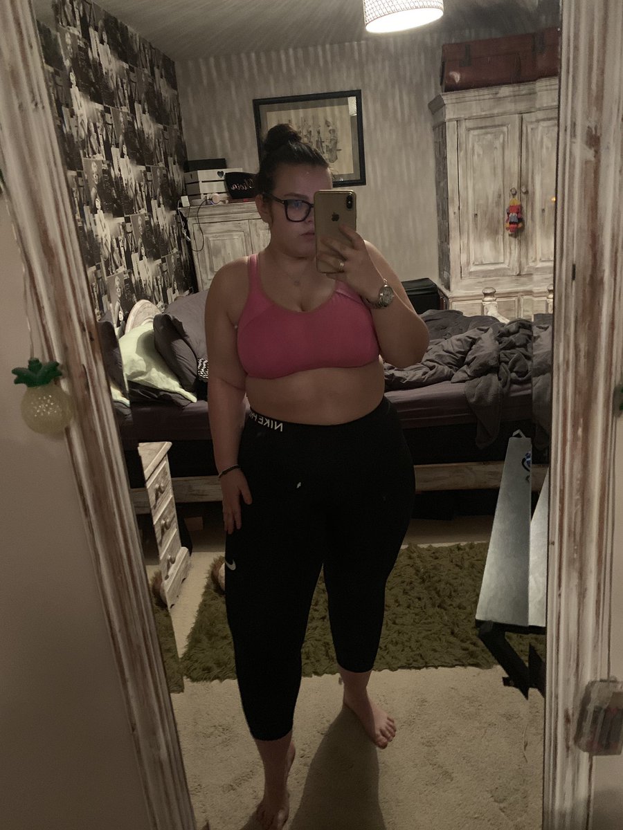 olivia_smith27's tweet photo. 2 Stone down and counting 💪🏼 https://t.co/ujLLx5rIPV