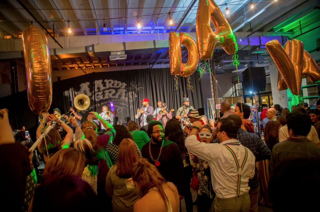 ONE HOUR until #MardiGrasExtravaganza begins! Last minute tickets will be available to purchase by card at the door! Drop by the Showroom from 6PM-10PM to party with some of DC's most renowned chef's and mixologists! Get your Gras on... 🎉