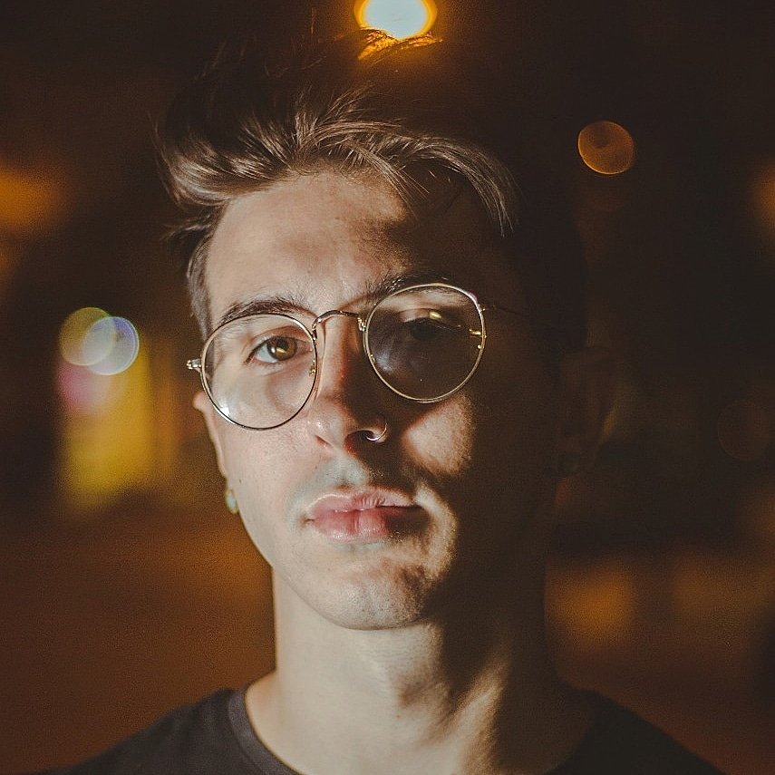 Mariano_Bondar's tweet photo. así de serio me pongo cuando me entero que no le pusiste like a esta foto 😑 https://t.co/KNzMvM27aB