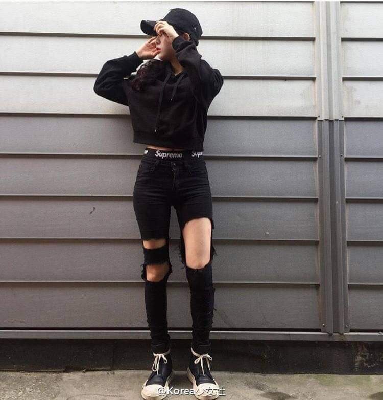 R I S S U 🥀ft.ชอบคนทักกูมาก่อนมากกว่า tweet media