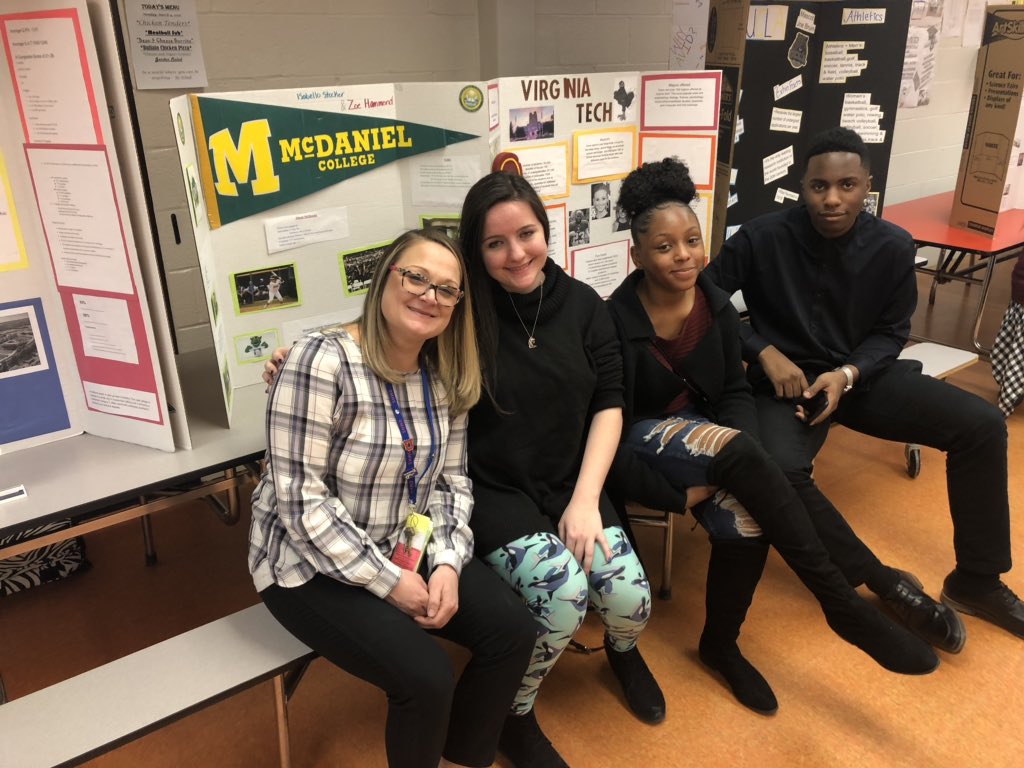 OldMillHSAACPS's tweet photo. What a fabulous night showcasing @aacps_ib, @AVIDAACPS, &amp; @oldmilldance programs! So proud of all of our amazing talented Patriots! #oldmillPRIDE https://t.co/XbAr6TZB3q