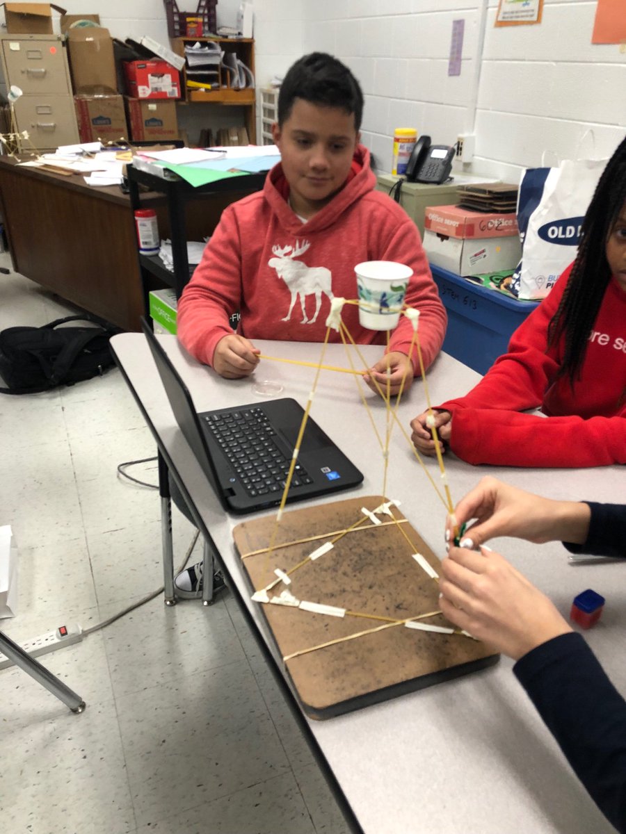MHunter1964's tweet image. STEM scholars creating earthquake-proof structiues and shaker tables!  Thank you Mr. Jones for inspiring our scholars!! #STEMSharksBYTE #STEMULATINGMINDS @SmoovKris