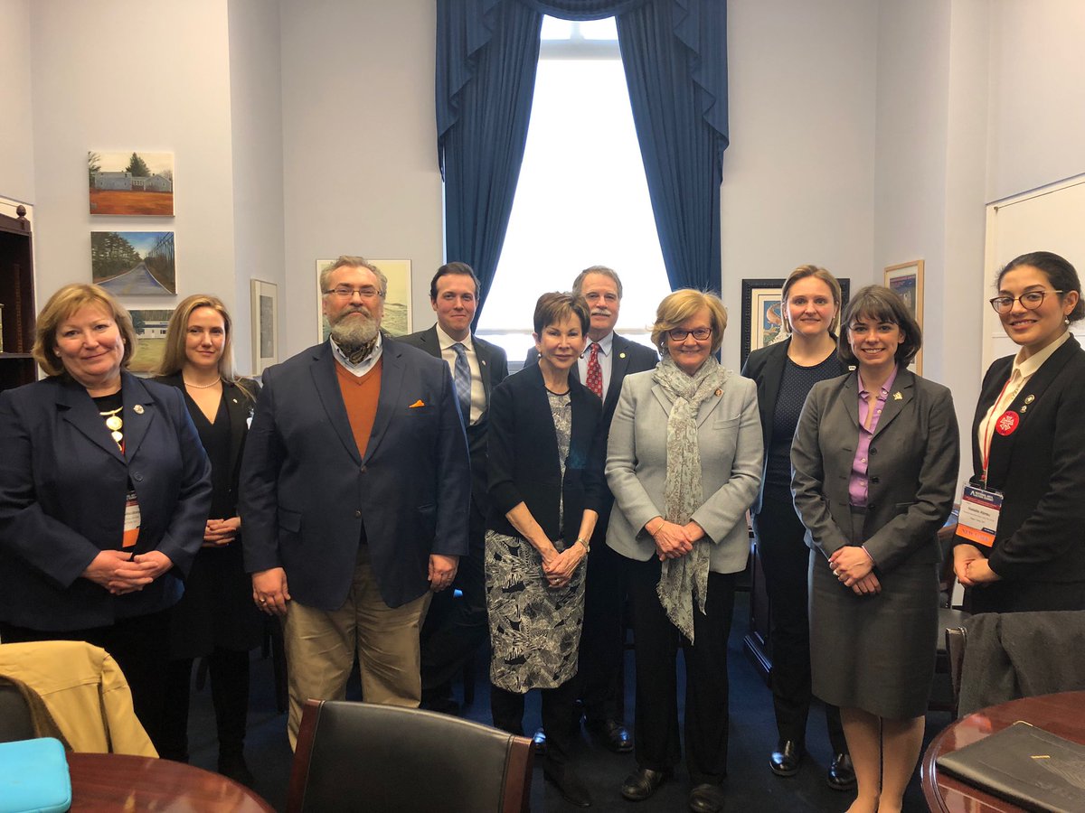 DPEaflcio's tweet photo. We enjoyed meeting with Congressional Arts Caucus Co-Chair @chelliepingree during #ArtsAdvocacyDay2019! #1u https://t.co/e23BFs7HO8