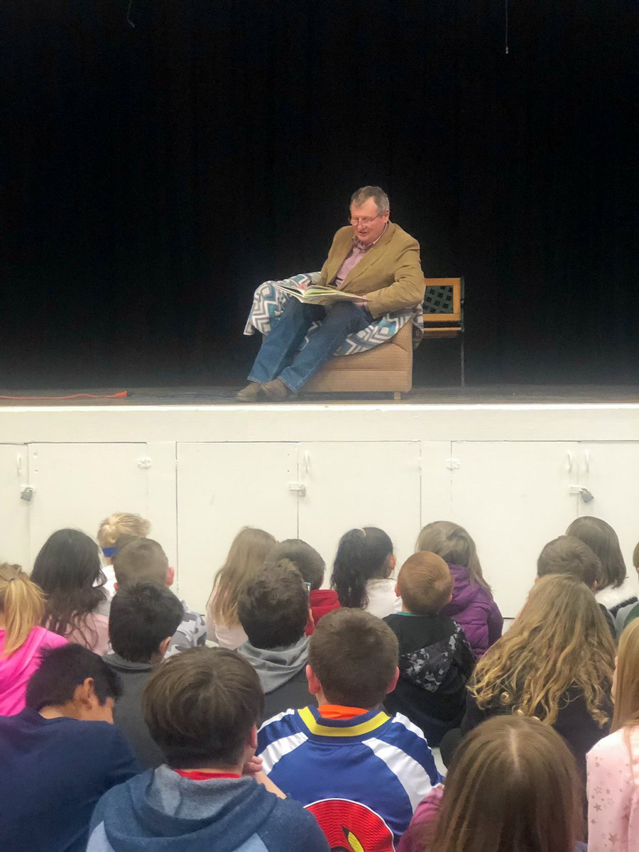 Walker_205's tweet photo. We loved having guest readers today at WJES from our community and county. “The more that you read, the more things you will know. The more you learn, the more places you’ll go.” @JEFCOED @WestJeffersonE1 #jefcoed #ReadAcrossAmerica https://t.co/zhALVJxvTY