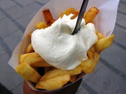 FritesDe's tweet photo. @peixateriaSTR Nosaltres el podem de salsa a les frites https://t.co/vsTYof4pPl