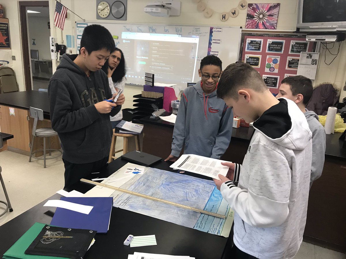 MTL_HMSMartin's tweet photo. NASA lost all their maps! 😱Luckily the Everest 7 scientists are ready to remake the maps of the atmosphere so that the public can once again be informed about its layers and temperature changes 👏🏽👊🏼 #onthejob #mathematicans #artists #researchers https://t.co/eyqNZLpDLW
