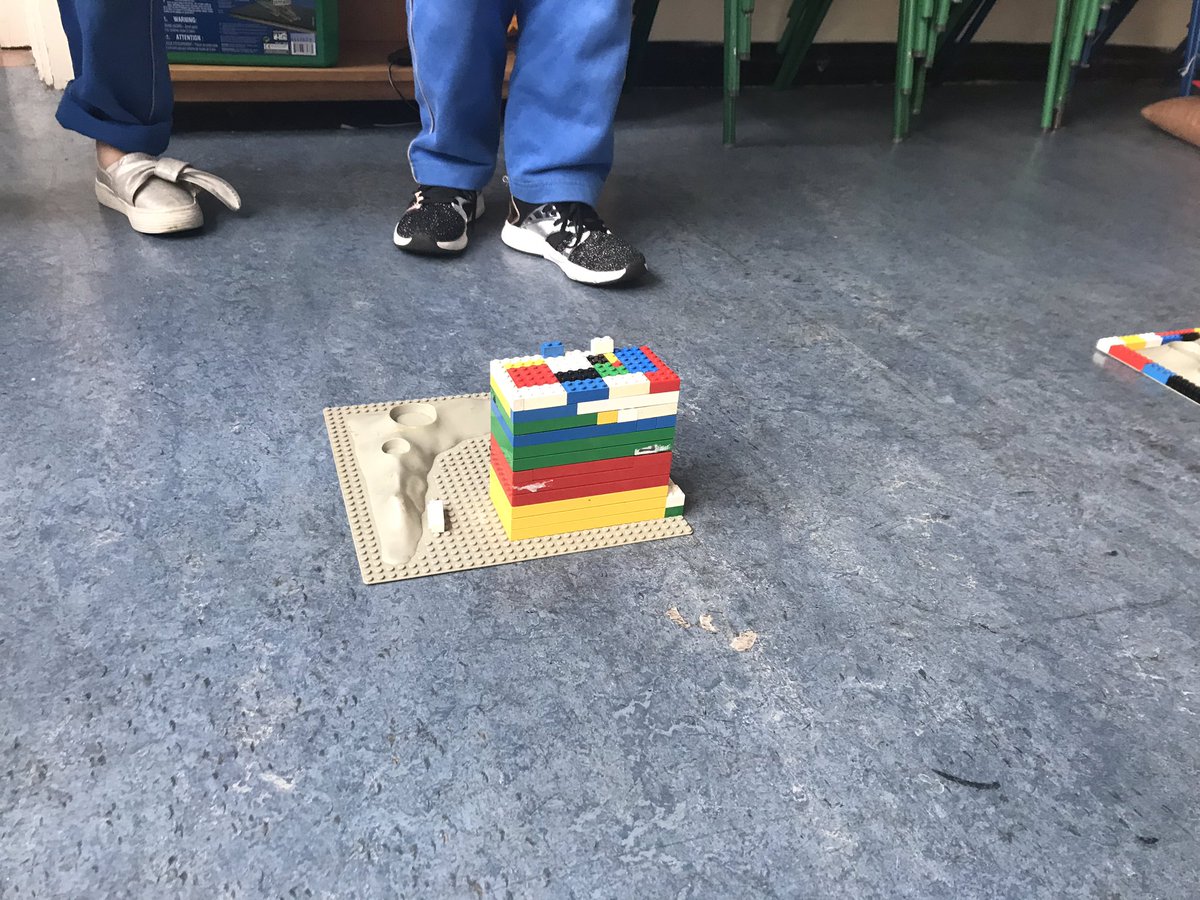 steithnes's tweet image. Building the sturdiest wall in LEGO Club #engineeringweek19 @PDSTSciences @scienceirel @DPSM_Activities