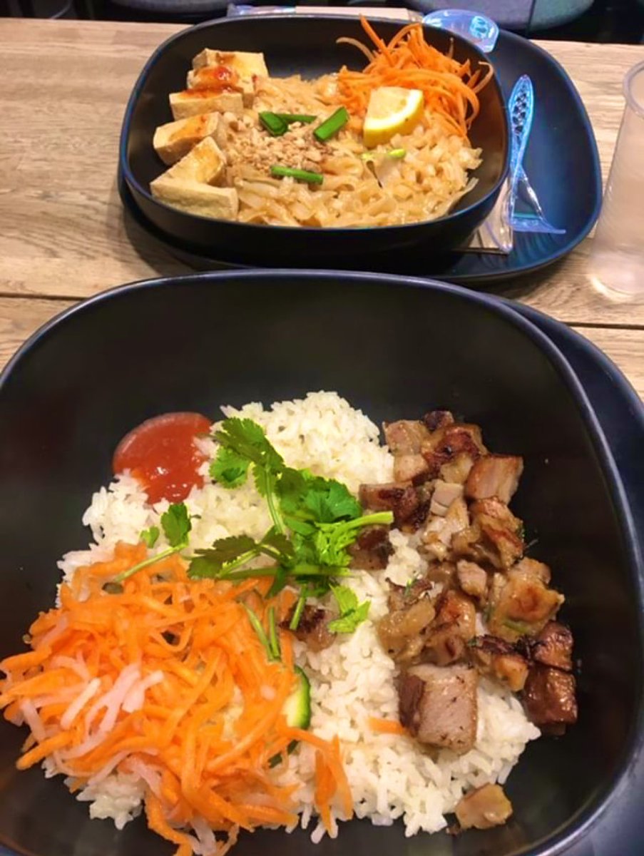 Woko, Part Dieu/Confluence/Vaise. Spécialités vietnamiennes très gourmandes. Environ 10 euros.