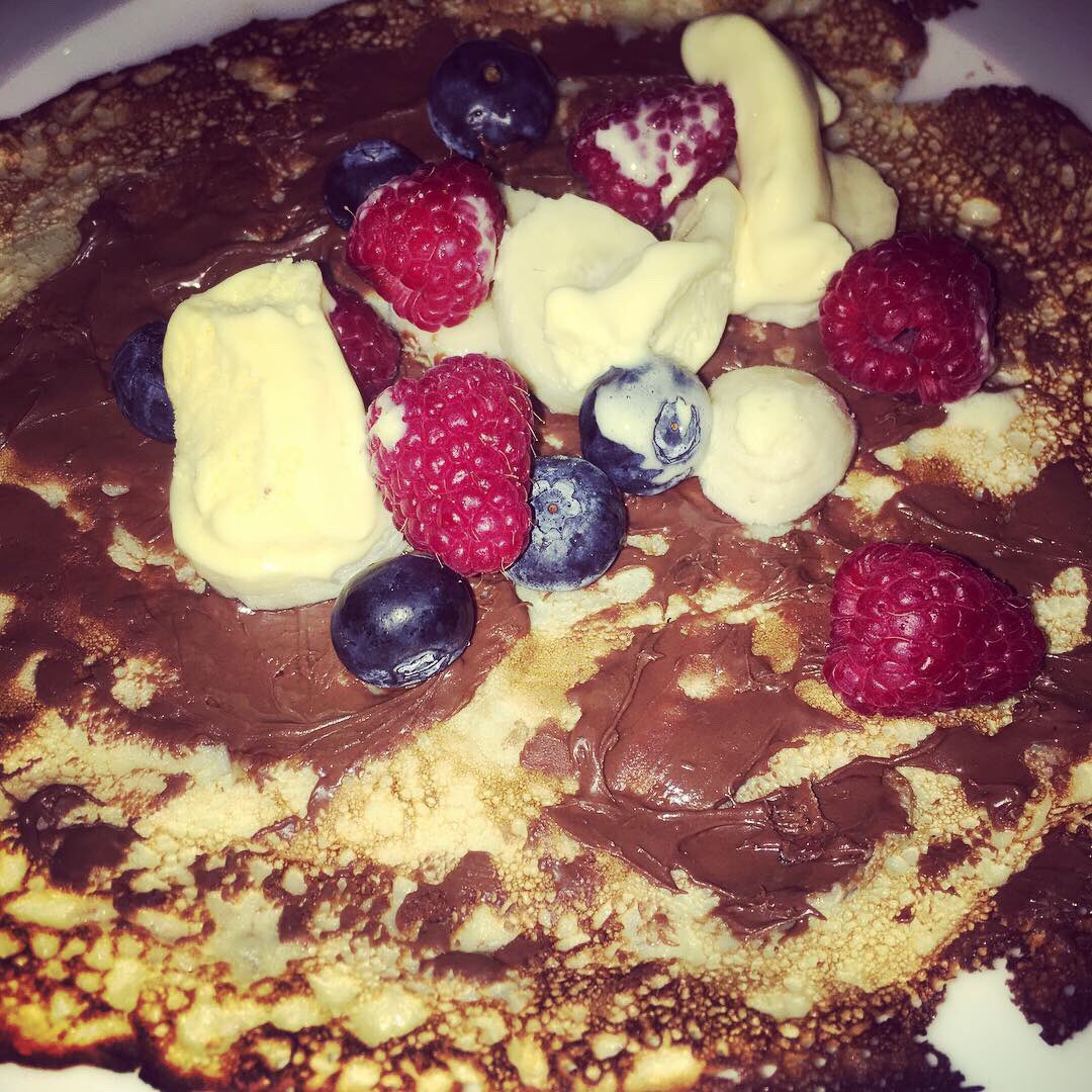 JustineBalmer's tweet photo. Couldn’t make up my mind so had 2 variations this #pancakeday #maplesyrup & #fruit and then #nutella & #fruit & #icecream .... which would you prefer?! I think I’m a maple syrup girl 😋 🥞 🍁
.
.
#pancakes #pancakesyrup #pancakenutella #yum #naughtybutnice #ShroveTuesday https://t.co/WqmR9mwqfw