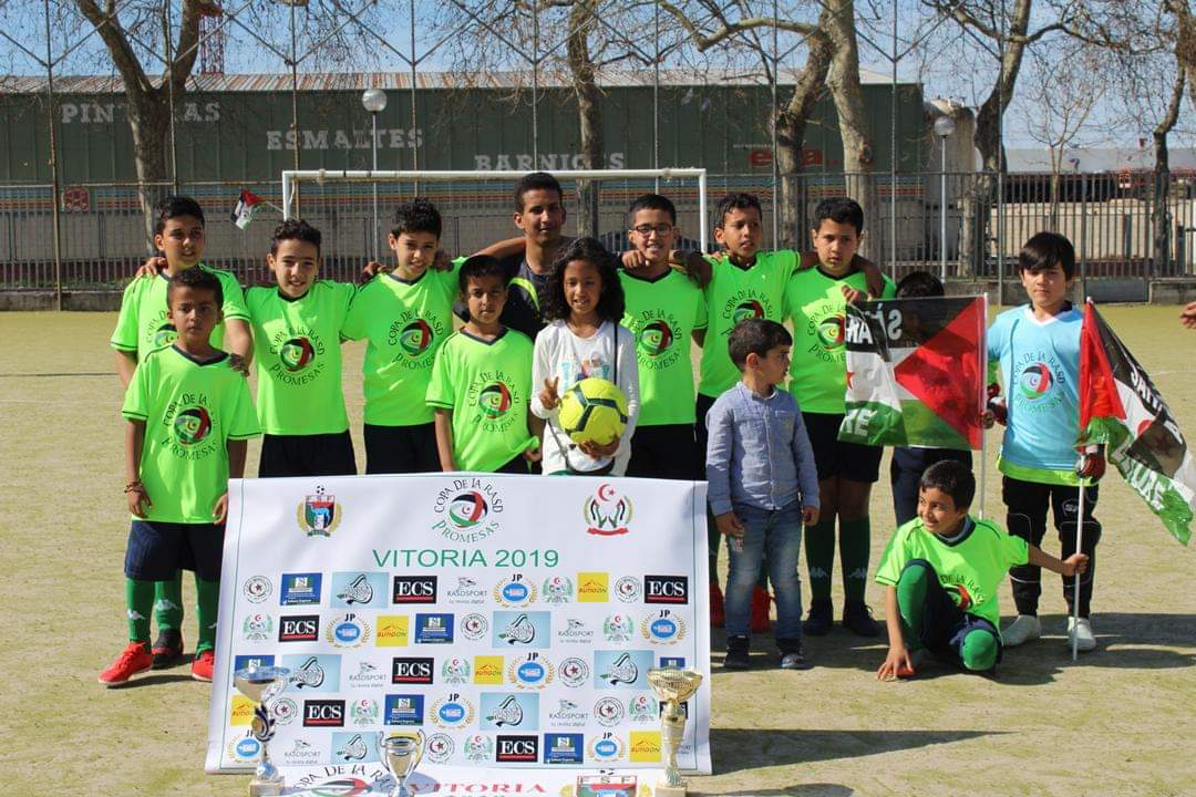 SahrawiFootball's tweet photo. Copa RASD Promesas 2019

2nd March 2019, Vitoria, Basque Country, Spain

RASD Vitoria 6 : 2 RASD Dajla

Sahara Ishan 7 : 1 Gdaim Zik

Final:

RASD Vitoria 2 : 1 Sahara Ihsan

3rd Place:

Gdaim Zik 1 : 3 RASD Dajla https://t.co/tHIZqfhWeE