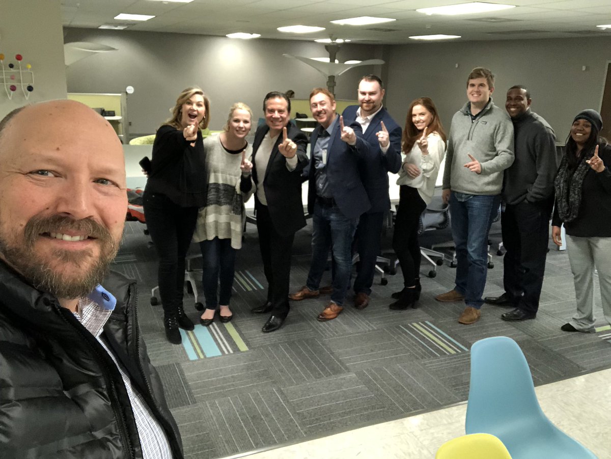 brookes430nash's tweet photo. Excited about this partnership with @PrimeComms in 2019!! Great visit!!! Let’s thrive for 125 Heartland!! @Amy__Smith1 @JosephO_ATT @Tishdabosschic @costelloatt https://t.co/8YJIpuVgbV