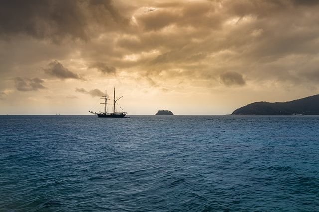 The_Polarizer's tweet photo. The Solway Lass.
.
.
.
.
.
.
. #boat #sailboat #boatstagram #yachting #yacht #yachtlover #sailyacht #yachtshow #ig_color #igtones #ig_world_colors #ig_world_photo #all2epic #tonekillers #killergrams #illkillers #thepolarizer #illgrammers #LookAtThoseColours #gurushots #compo… https://t.co/1tYbApOgnn