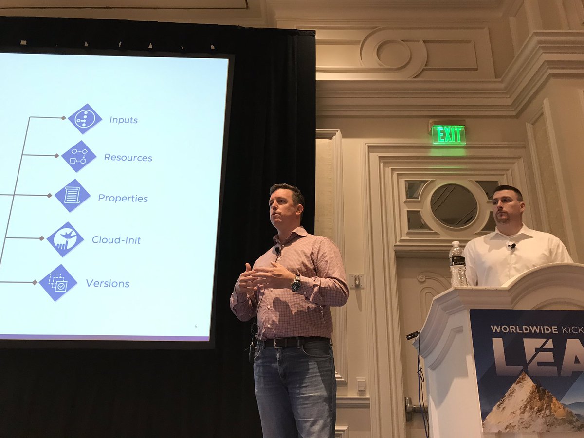 sammcgeown's tweet photo. An Aussie and a gentle giant promised me advanced @VMwareCAS blueprinting... https://t.co/1sUMHGF1bU