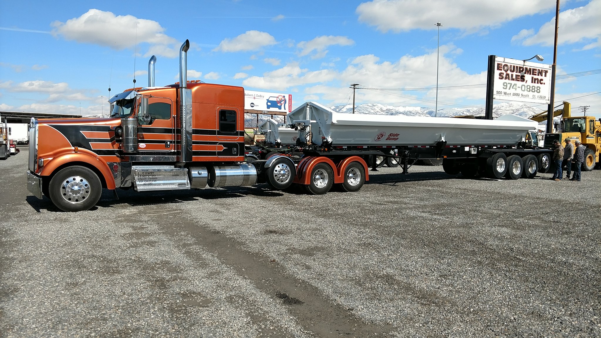 Conley on Twitter "Cowan Transportation picking up their new 4 axle Circle R Side dump trailer