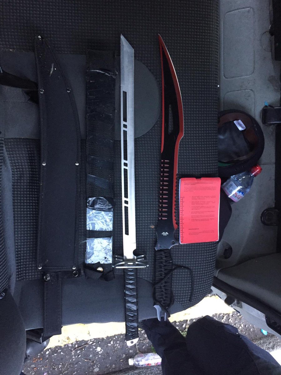 MPSTowerHam's tweet photo. Officers from #EmergencyResponseTeamB were on #ViolentCrimeTaskForce patrols when a concerned resident made officers aware of a weapons stash nearby. Officers located & seized this zombie knife & samurai sword ... You keep telling us where it is & we will keep taking their stash! https://t.co/b5GOZKaBZ6