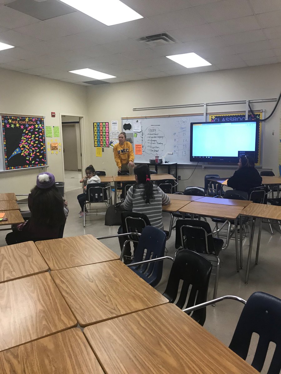 Toni Livingston tweet media