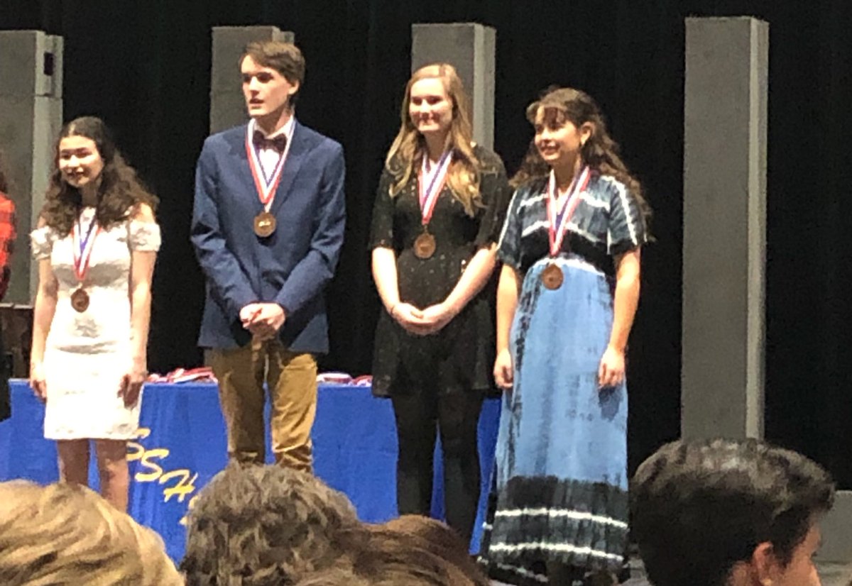 LHSEagleEye's tweet photo. Emma Cook wins honorable mention at district OAP today. https://t.co/0DD2FqraP7