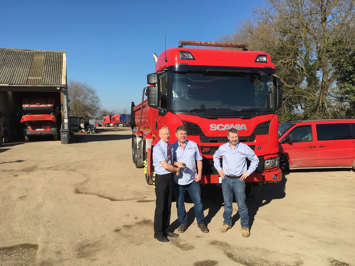 keltruck's tweet photo. Two of three new @MidlandRock #ScaniaXT G410 #tippers #SuppliedByKeltruck

#MidlandRock #BroughtonAstley #Leicester #Leicestershire #Leics #EastMidlands #EastMids #LE9 https://t.co/pyMnTCtC2H https://t.co/rMuwvkKevF #Scania #ScaniaTough #ScaniaTippers #payload

👍 @IvorMorris1958 https://t.co/dHuaRr74zH