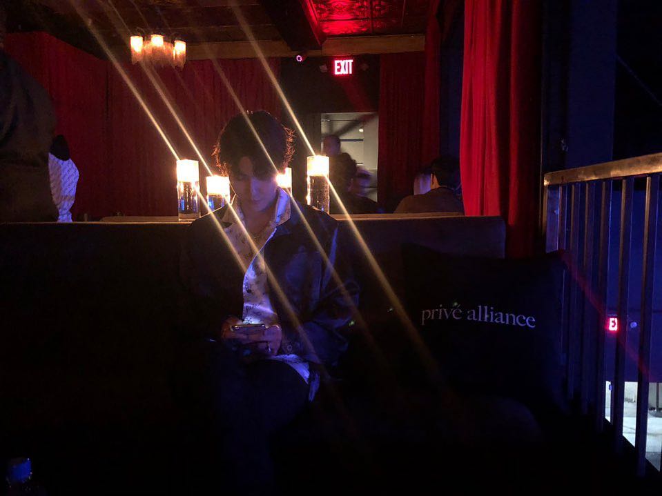 THINA_PIM's tweet photo. Men in a dark corner.หล่อมากหล่อทุกมุมมอง หล่อแบบอยากได้ ได้แต่มอง.. 
I miss you. #BAEKHYUN https://t.co/bsqlFFdZpg