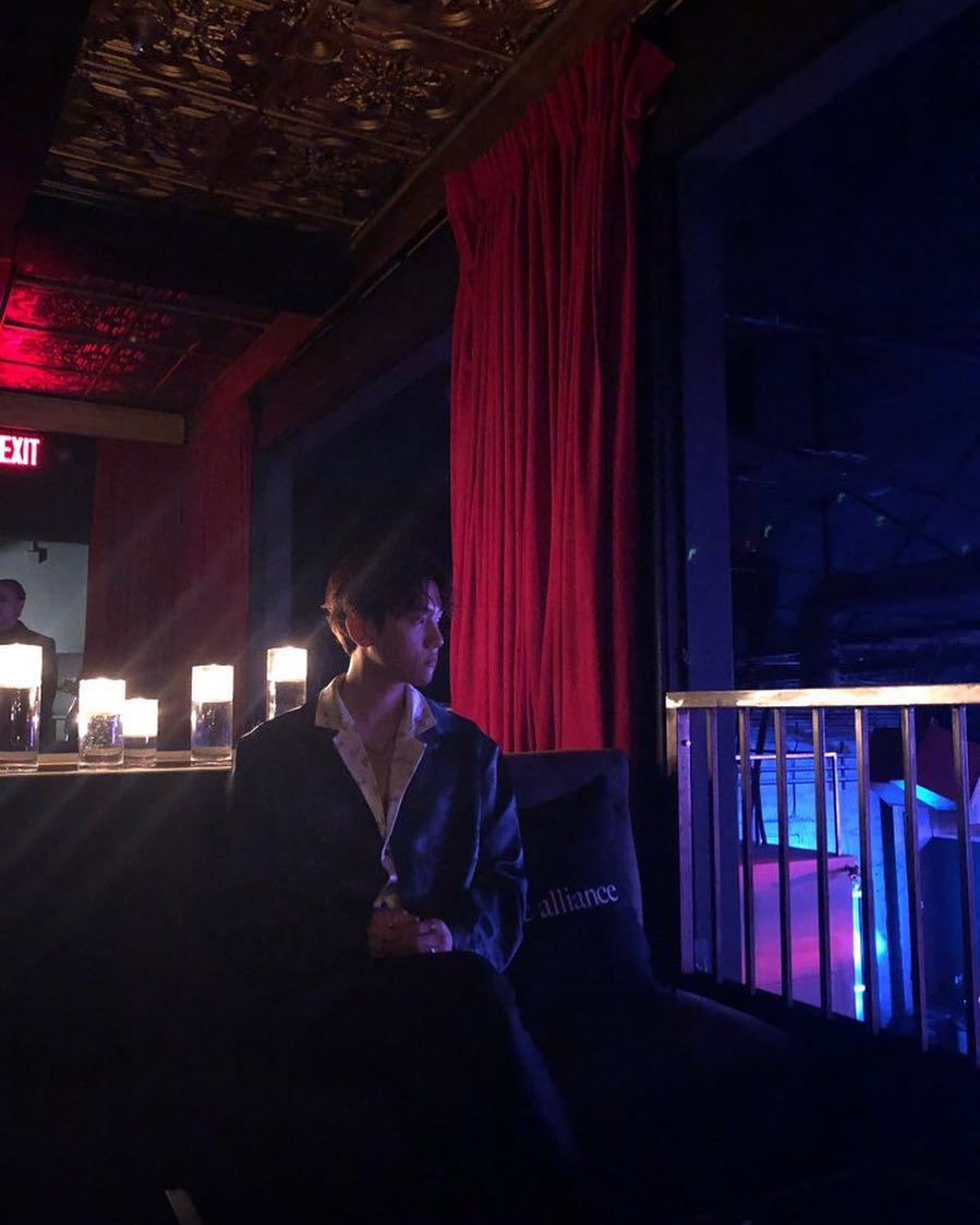THINA_PIM's tweet photo. Men in a dark corner.หล่อมากหล่อทุกมุมมอง หล่อแบบอยากได้ ได้แต่มอง.. 
I miss you. #BAEKHYUN https://t.co/bsqlFFdZpg