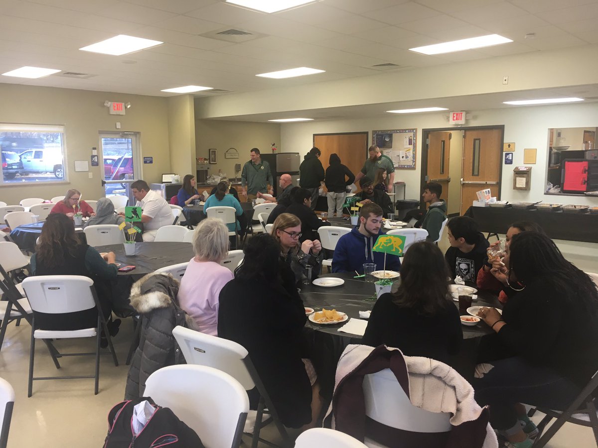 Kicking off our banquet with some good Mexican food.  Thanks to everyone who made this year a success.  <a href="/Parkview_Viking/">Parkview High School</a> <a href="/officialSPS/">Springfield Public Schools</a> #BeParkview
