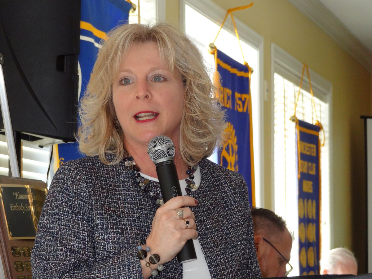 WincVaRotary's tweet photo. Our Rotary guest speaker 2 weeks ago was Kim Blosser, President of Lord Fairfax Community College. Kim described the nearly 20,000 students served by LFCC, and the different programs offered by the college throughout 7 counties. More info on our website https://t.co/Hef0W6Sqs2 https://t.co/JjvHkR55q6