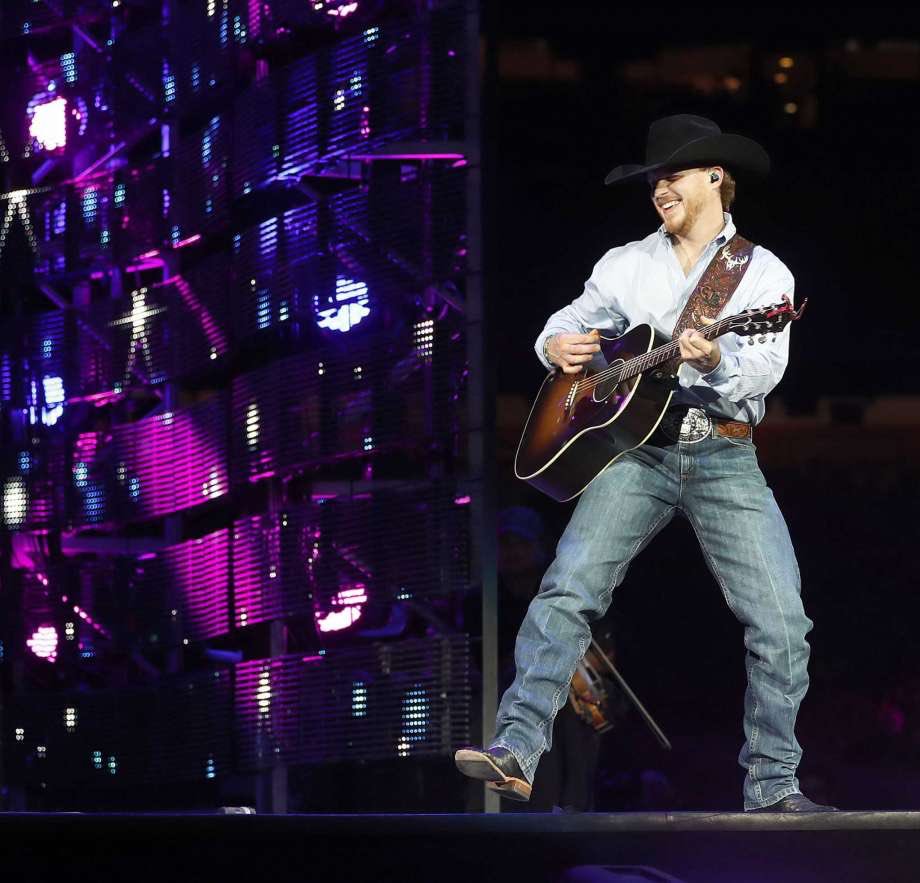 BanitaCrkHall's tweet photo. 🚨 FREE TICKETS to Cody Johnson at Rodeo Houston 🚨

We will be giving away 2 FREE pairs of tickets to @codyjohnson at Rodeo Houston! 

To be entered to win: 
RETWEET ✅
LIKE ✅
TAG A FRIEND ✅
FOLLOW US ✅ 

(P.S. check out this contest on Facebook &amp; Instagram too) https://t.co/CmJFn7L3iC