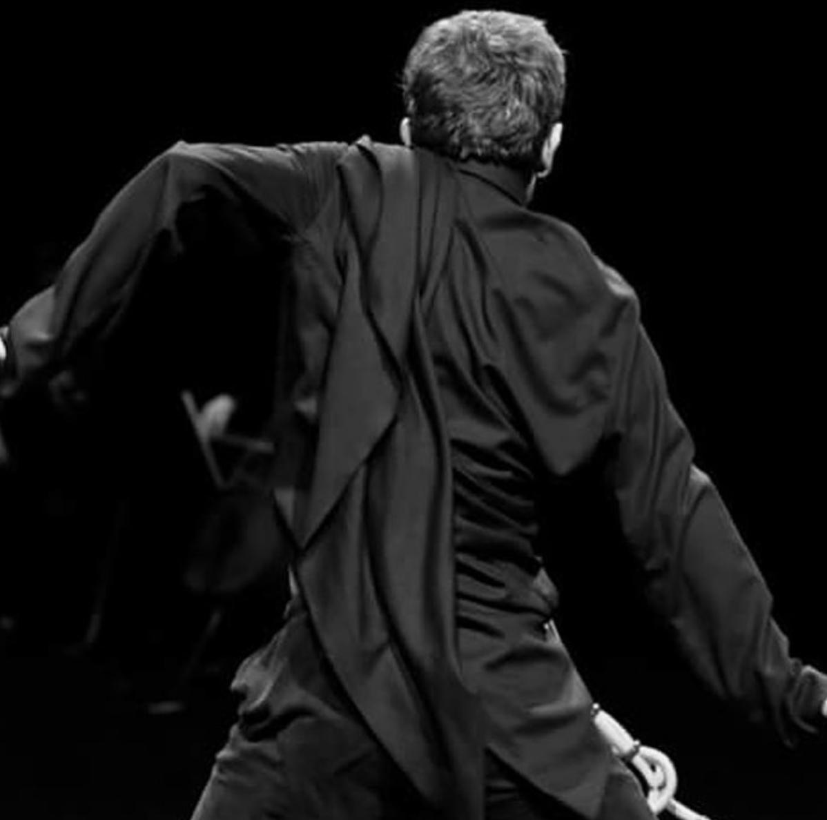 Vestint <a href="/morenobernardi/">moreno bernardi</a>, ballarí i coreògraf, per a MÉDÉÉ KALI
<a href="/salahiroshima/">Sala Hiroshima</a>
foto sudeep_dwivedi