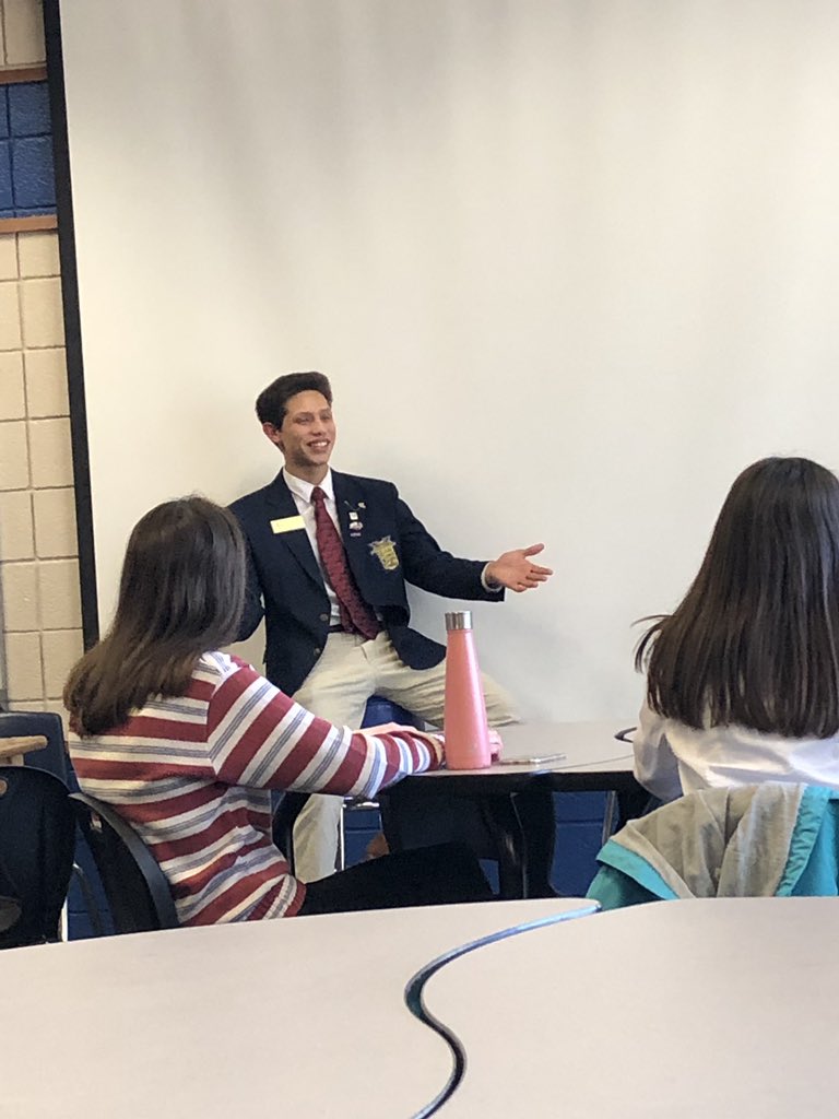 nicole27407's tweet photo. When the State NC FBLA Pres. takes time out of his busy schedule to speak with the Lexington Senior HS FBLA Chapter...it’s a great Day! Thank you so much Everson - you are a dynamic young man! Thank you  Mr. Wearing! @LCSJackets @JacketsLSHS @NC__FBLA @CTEWorks @everson_moran https://t.co/8BJxg7lbVW
