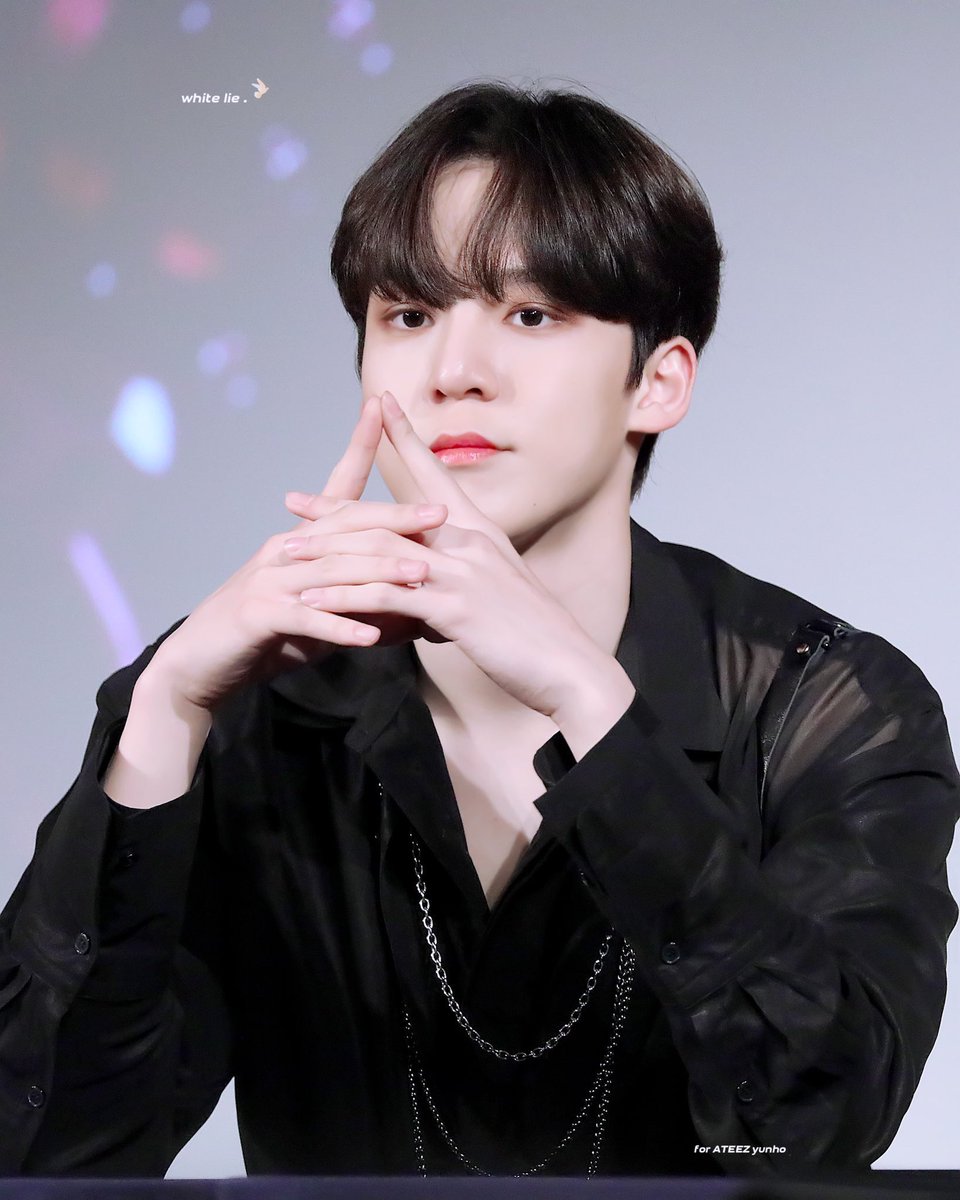 Resultado de imagem para yunho ateez