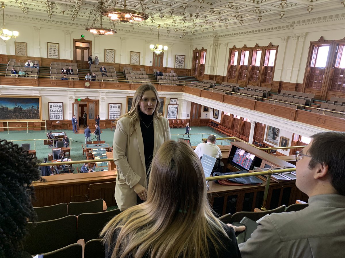 brendamcdonald's tweet photo. Doing our part to help TX legislators understand importance of Educational Technology resources and funding! #EdTechDay19 #TCEA #tecsig https://t.co/uhjVINx3ts