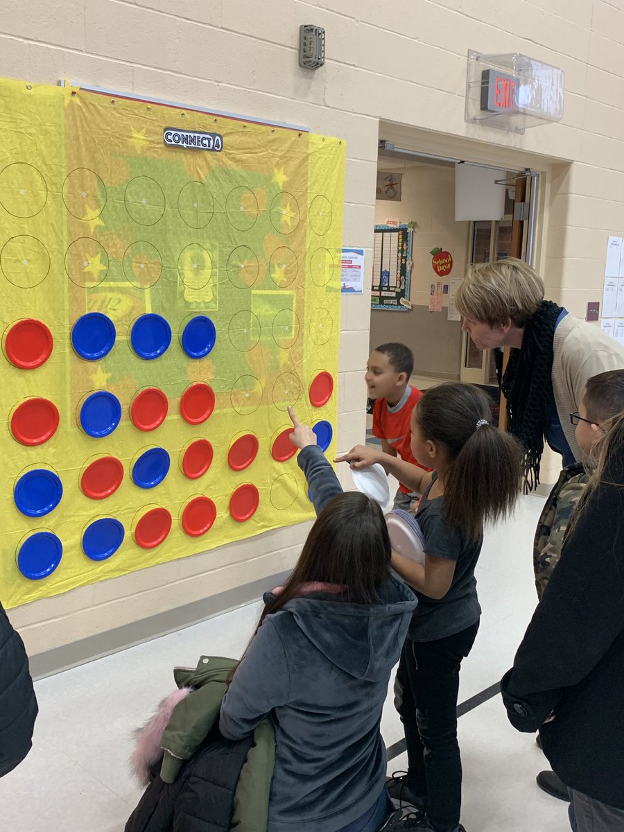 ACSBalderson's tweet image. We had a lot of fun at Family Game Night! Rockhill families Rock!!!#gamesarefun #timewithfamily#acspresents
