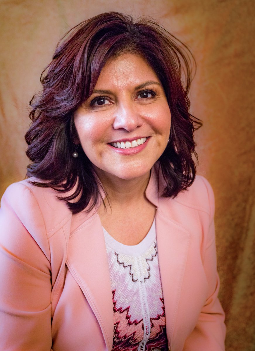 UNMAnderson's tweet image. Lillian Montoya is the President and CEO of Christus St. Vincent Health System, Northern New Mexico’s only comprehensive acute care hospital! She graduated from the Anderson School with her MBA in 1998. #HallofFameASM