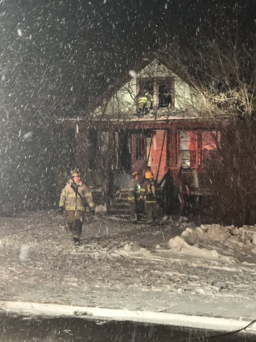 NfAngels's tweet photo. 3400 block of Highland Avenue structure fire. No one was at home when the fire started. At this time the fire is under investigation at this time. https://t.co/OVJLibgzEJ