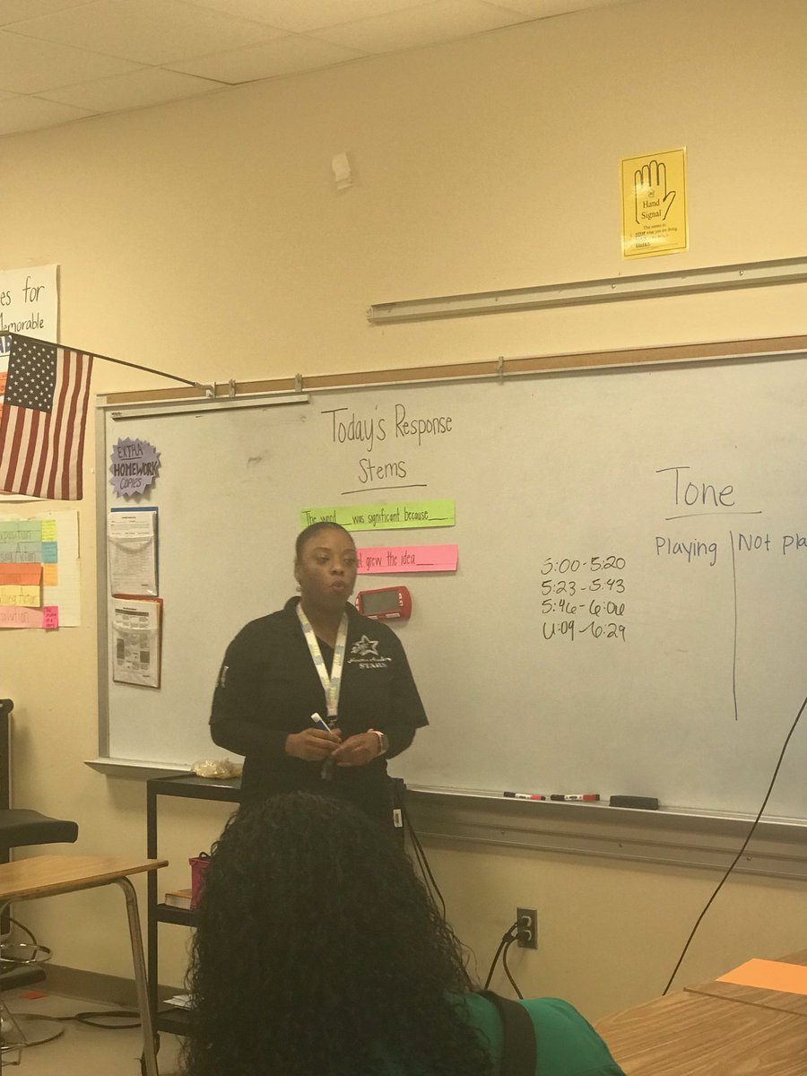 Toni Livingston tweet media