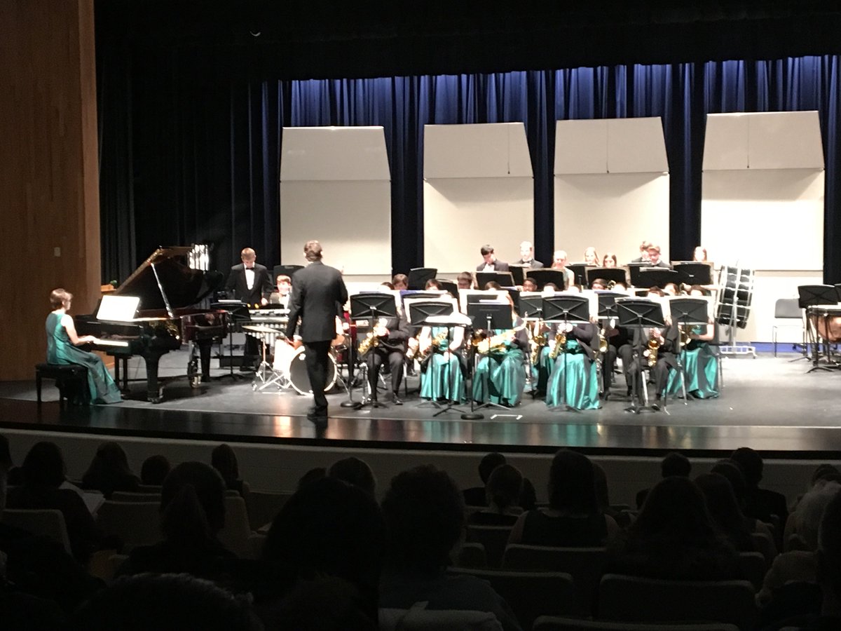 SIMBoosters's tweet photo. Jazz Lab band takes the stage

#WeAreStrongsville https://t.co/MDdhnrj9TB