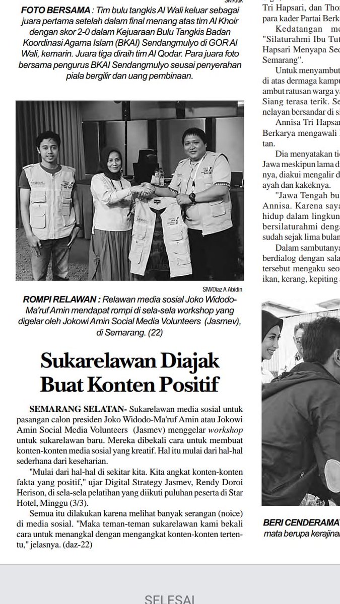 Rompi anti HOAX diberikan oleh Koordinator Jasmev 3.0 Fernando Senewe <a href="/fsenewe/">Sissy</a>  kepada peserta workshop di Semarang, Jawa Tengah #01JokowiAmin #01IndonesiaMaju #01JokowiLagi #JASMEVmenangkanJokowi #SemarangSATUJokowi <a href="/ulinyusron/">IG: ulinyusron</a> <a href="/KurniaAgung175/">Kurnia Agung</a> <a href="/doroii/">Rendy Doroii Herison</a> @AngieMarsha