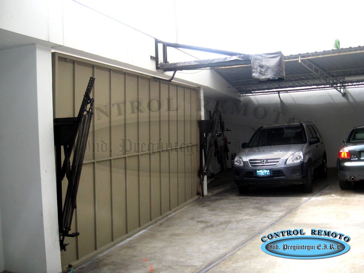 IndPreguntegui's tweet photo. PUERTAS AUTOMÁTICAS LEVADIZAS a #ControlRemoto, metálica o de madera. #Garage Telf.: (51) 254-9659 / Entel: 998-249-766 / Movistar: 999-352-720.

Síguenos: @IndPreguntegui
Sitio Web Oficial: https://t.co/fjxFJjAaVH
#PuertasAutomáticas #PuertasLevadizas #PuertasBasculantes https://t.co/YRlHXQw3LT