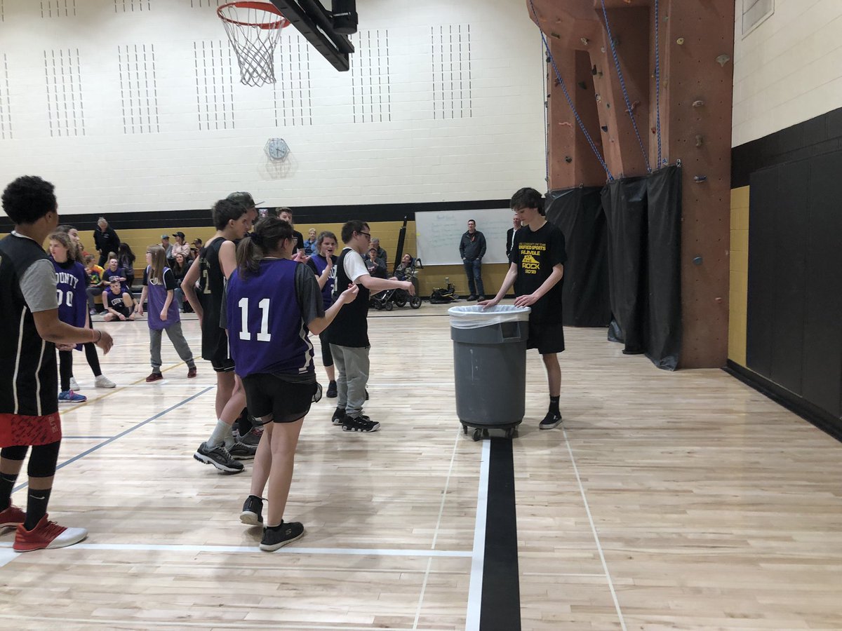 RCHSUnified's tweet photo. Last week we had so much fun hosting DC in the jungle! Big thank you to everyone who came out to support🐯🖤🏀 Our next game is tomorrow with Rocky Heights in celebration of Wish Week. We hope to see EVERYONE there!!🌟💙 #RCUnified #choosetoinclude #PlayUnified #MakeMichaelsWish https://t.co/BesytrTDCd