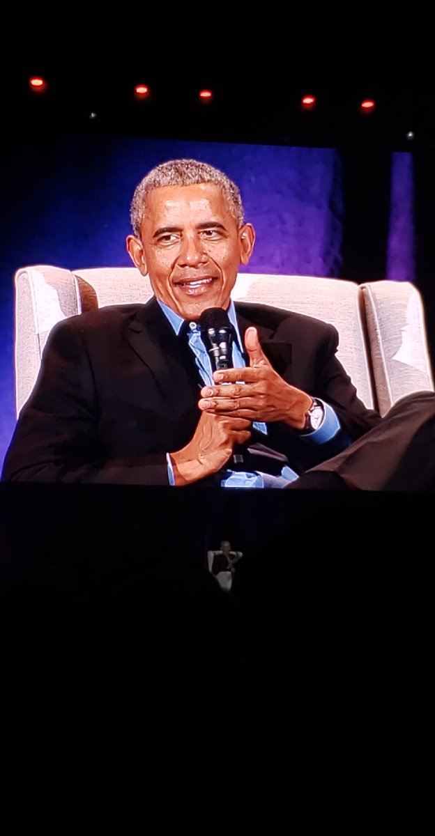 SangeetaCentral's tweet photo. Feeling so lucky to have seen the incredibly inspiring Former President of the United States @BarackObama in yyc today! ❤😊 #ObamaInYYC https://t.co/Adc4ZJN0w7