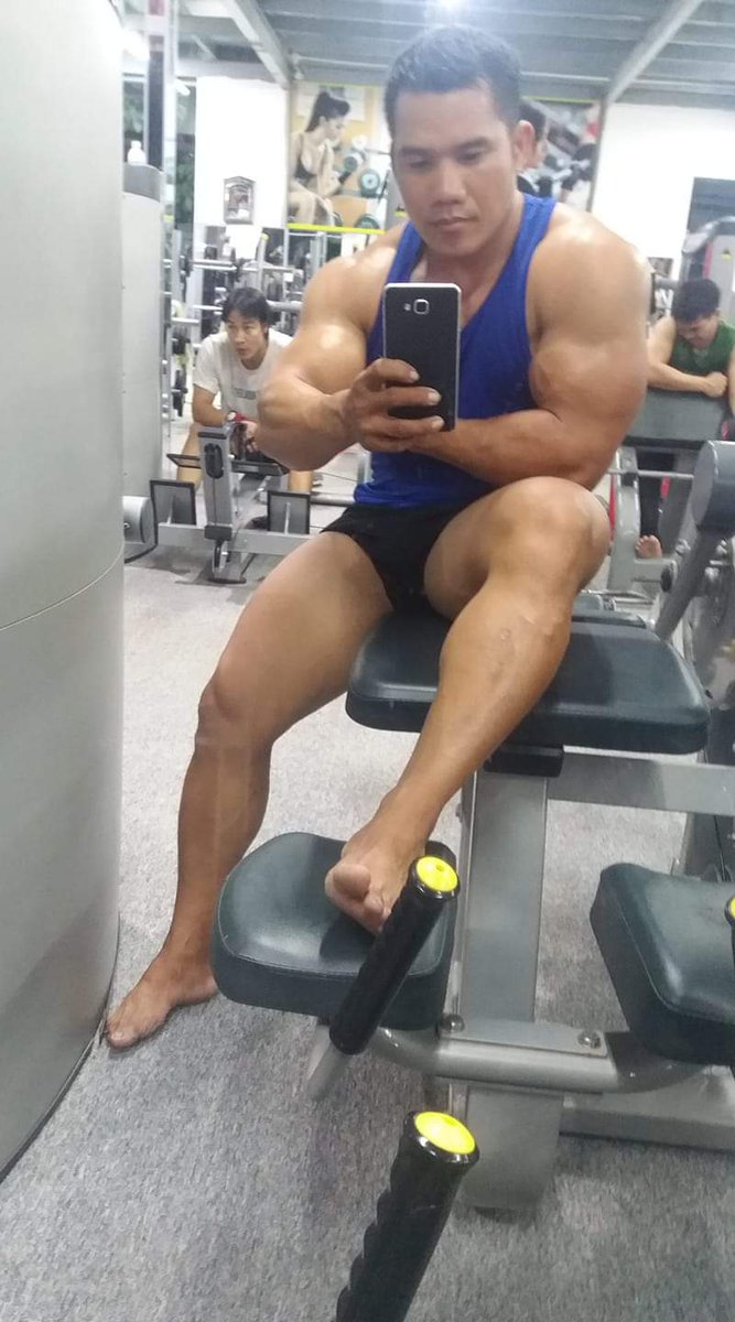 MuscleLover007's tweet image. เต็มมือดีจัง