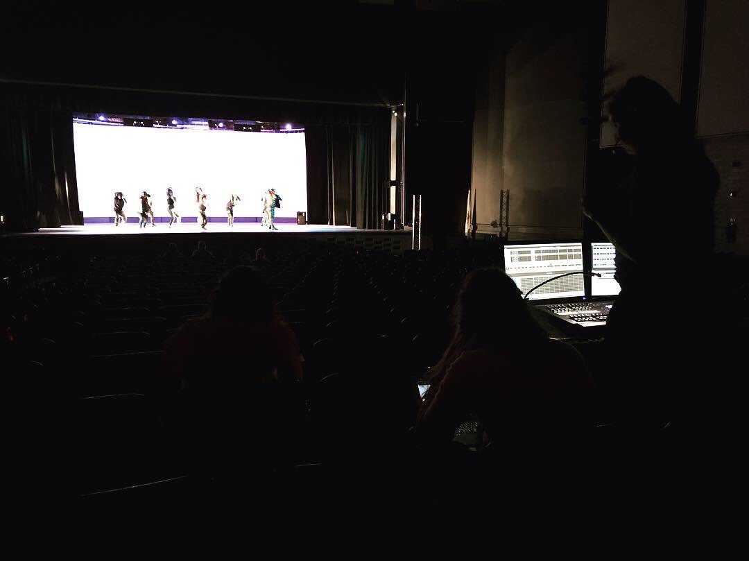 NilesWestFAA's tweet photo. The Niles West Orchesis Dance Company, student designers, and crew working to put on a great show. Catch ‘Mended’ Friday at 10AM &amp; 6:30PM and Saturday at 6:30PM in the Robert L Johnson Auditorium @nthsd219 https://t.co/MtRc6vCcyk