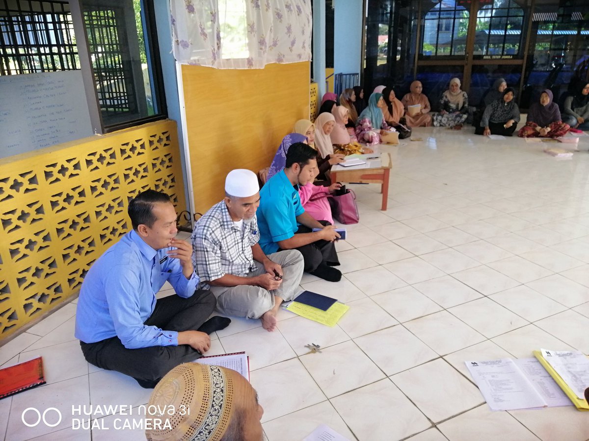CUPMADA's tweet photo. Pemantauan dan Penyeliaan Mesyuarat Agung Unit Kuala Sala PPK C IV Kangkong

#madamebeles #CUPMADA
#TeamBPIP
#PPKBerjayaPeladangSejantera https://t.co/8fMvNWfPoi